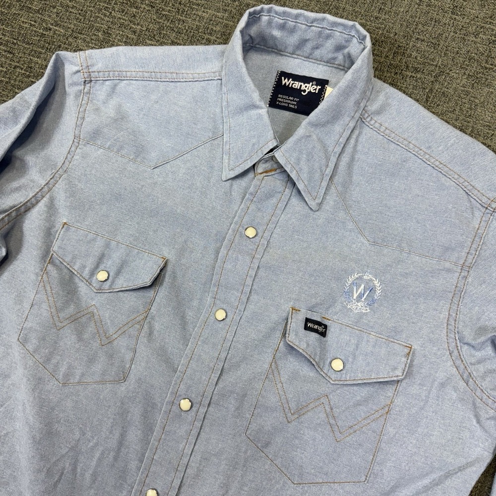 Vintage Wrangler Pearl Snap Shirt Men Medium 16x34 Blue X-Long Tails Western USA